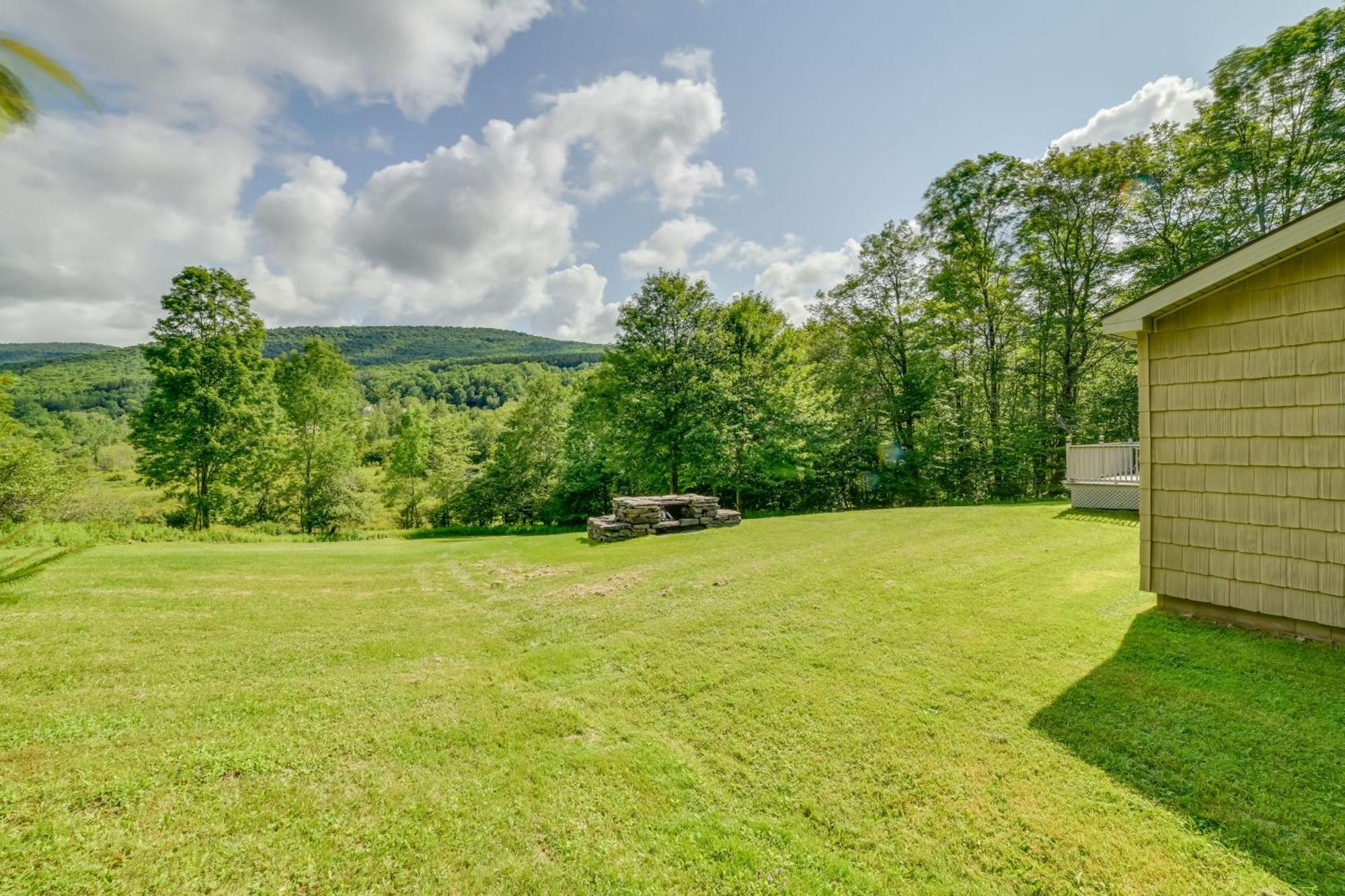 Quiet Catskills Getaway With Deck And Mtn Views New Kingston Dış mekan fotoğraf